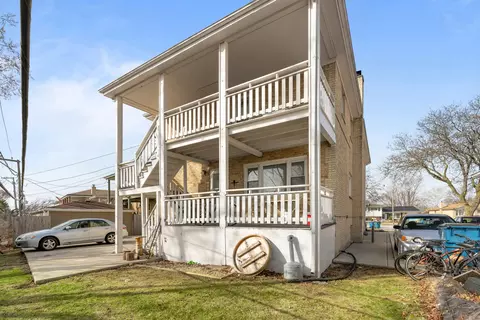 Exterior - 233 S Hale St, Addison, IL 60101 photo 2 of 3