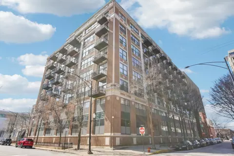 221 E Cullerton St #706, Chicago, IL 60616