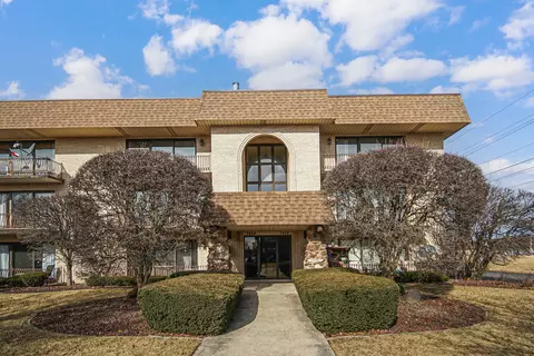 7424 W 153rd St #3E, Orland Park, IL 60462