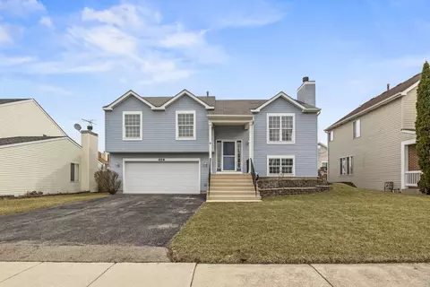 459 Hobart Dr, South Elgin, IL 60177