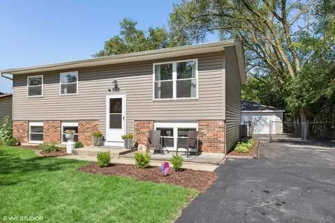 207 Bedford Rd, Bolingbrook, IL 60440