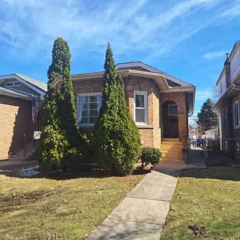 3525 N Oriole Ave, Chicago, IL 60634