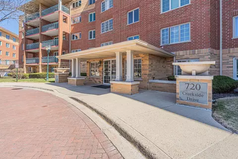 720 Creekside Dr #209B, Mount Prospect, IL 60056