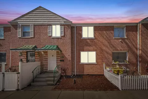 4844 N Harding Ave, Chicago, IL 60625