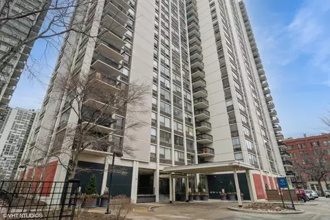 1460 N Sandburg Ter #309, Chicago, IL 60610
