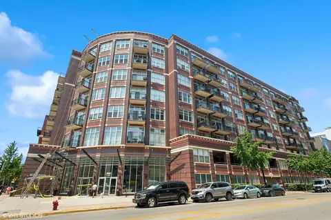 1000 W Adams St #813, Chicago, IL 60607