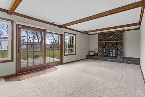 425 Harbor Ter, Bartlett, IL 60103 photo 3