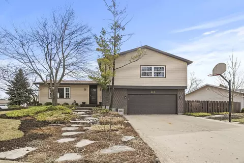 425 Harbor Ter, Bartlett, IL 60103
