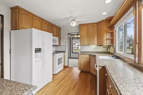 425 Harbor Ter, Bartlett, IL 60103 photo 20