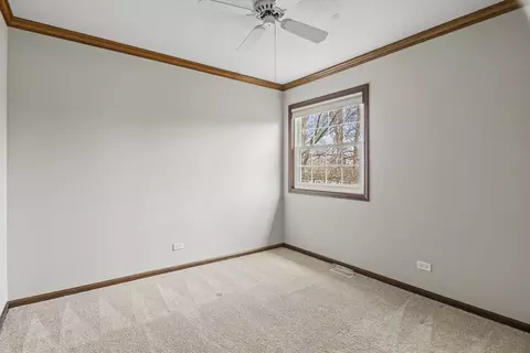 425 Harbor Ter, Bartlett, IL 60103 photo 16
