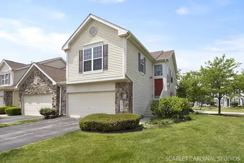 2319 Georgetown Ct, Aurora, IL 60503