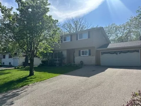 3115 Greenleaf Dr, Wonder Lake, IL 60097