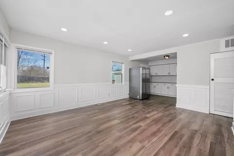 Living - 30 Apache St, Park Forest, IL 60466 photo 1 of 5