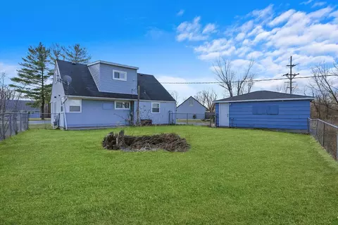 Exterior - 30 Apache St, Park Forest, IL 60466 photo 3 of 4