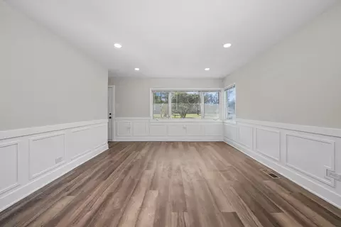 Living - 30 Apache St, Park Forest, IL 60466 photo 5 of 5