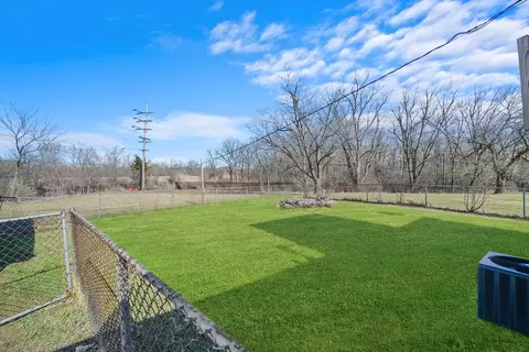 Exterior - 30 Apache St, Park Forest, IL 60466 photo 2 of 4