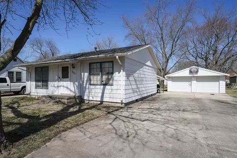 609 E Payson St, Pontiac, IL 61764