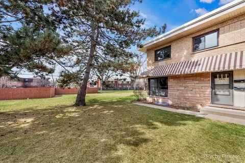 964 N Wheeling Rd, Mount Prospect, IL 60056