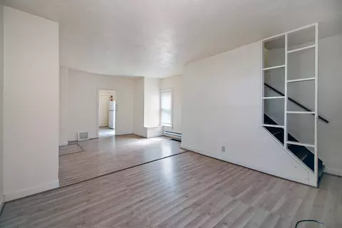 Living - 604 S Poplar Ave, Kankakee, IL 60901 photo 4 of 7