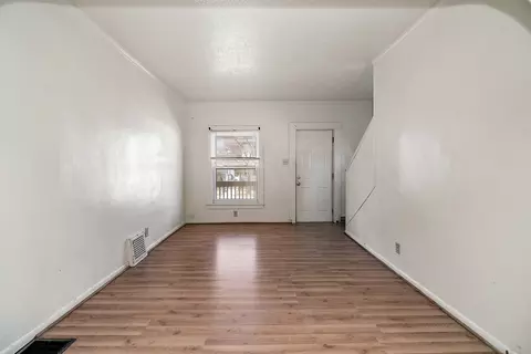 Living - 604 S Poplar Ave, Kankakee, IL 60901 photo 2 of 7