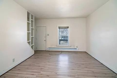 Living - 604 S Poplar Ave, Kankakee, IL 60901 photo 5 of 7