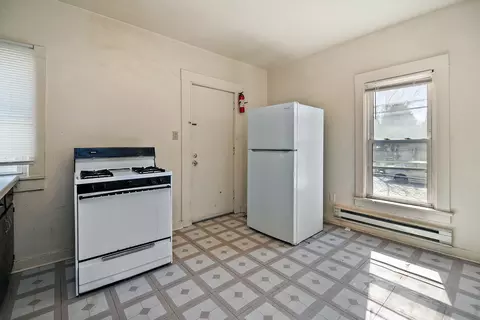 Kitchen - 604 S Poplar Ave, Kankakee, IL 60901 photo 4 of 4