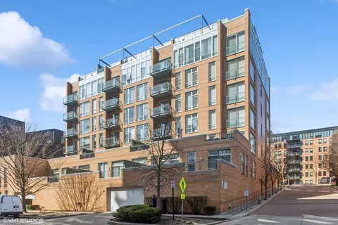 1720 Oak Ave #508, Evanston, IL 60201