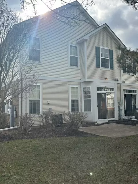 1450 Millbrook Dr, Algonquin, IL 60102 photo 3