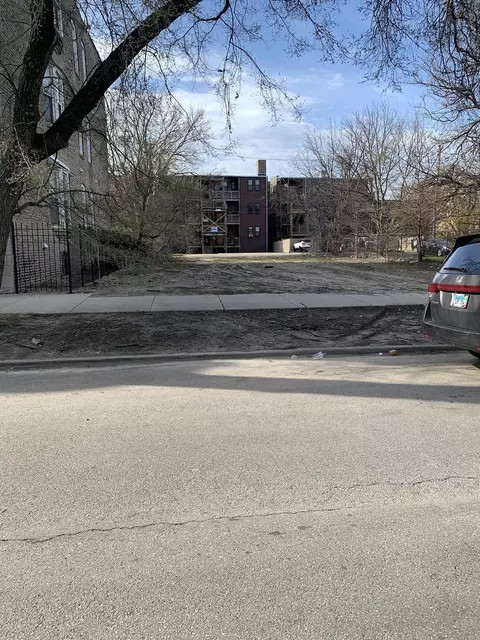719 E 50th St, Chicago, IL 60615 photo 3
