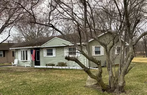 1760 Pine Bluff Rd, Morris, IL 60450