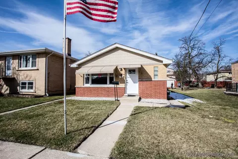 4236 Fishermans Ter, Lyons, IL 60534