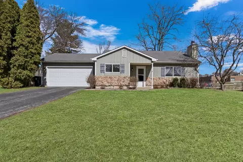 1230 Fairmont Ct, Algonquin, IL 60102