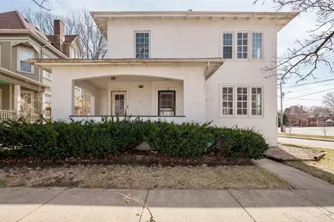 601 E Washington St, Bloomington, IL 61701
