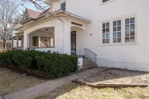 Exterior - 601 E Washington St, Bloomington, IL 61701 photo 3 of 4