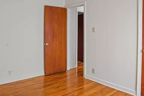 2129 E 96th Pl, Chicago, IL 60617 photo 4