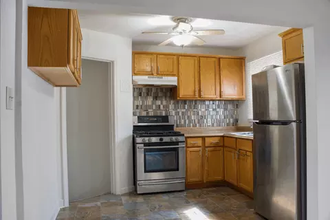 2129 E 96th Pl, Chicago, IL 60617 photo 2