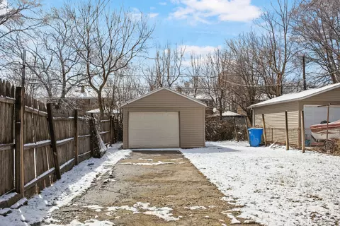 2129 E 96th Pl, Chicago, IL 60617 photo 8