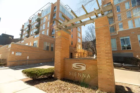 1720 Oak Ave #203, Evanston, IL 60201