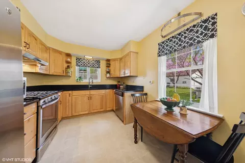 807 Webster Ave, Wheaton, IL 60187 photo 12