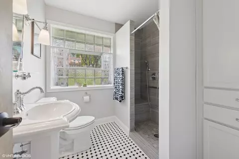 807 Webster Ave, Wheaton, IL 60187 photo 14