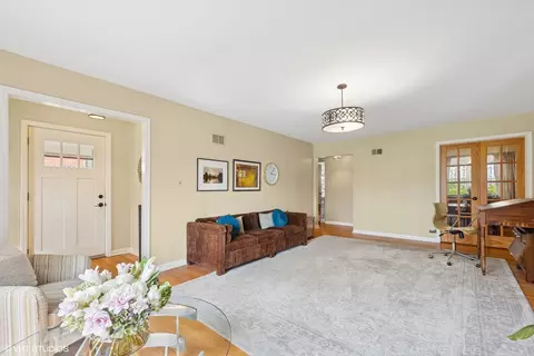 807 Webster Ave, Wheaton, IL 60187 photo 8
