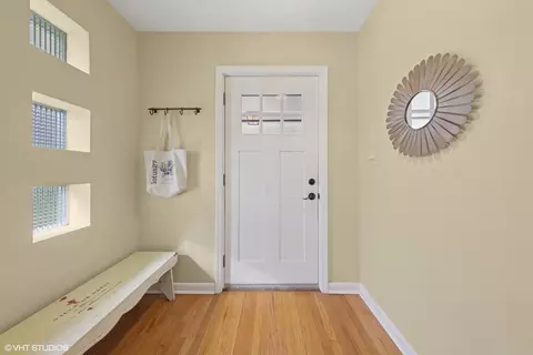 807 Webster Ave, Wheaton, IL 60187 photo 9