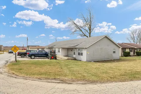 1010 S Washington St, Paxton, IL 60957