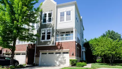 533 Grove Ln, Forest Park, IL 60130