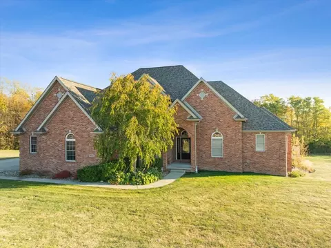 20141 Sterling Rd, Bloomington, IL 61705