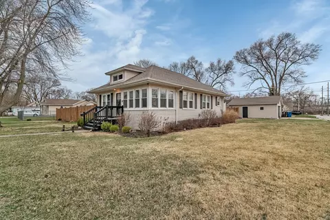 Exterior - 760 2nd Ave, Morris, IL 60450 photo 3 of 12
