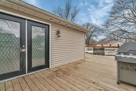 Exterior - 760 2nd Ave, Morris, IL 60450 photo 7 of 12