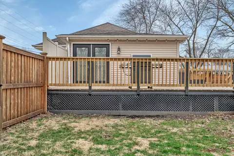 Exterior - 760 2nd Ave, Morris, IL 60450 photo 5 of 12
