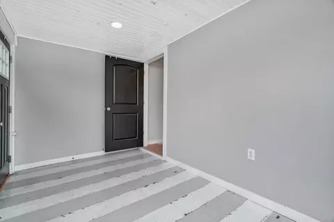 Entry Way - 760 2nd Ave, Morris, IL 60450 photo 1 of 4