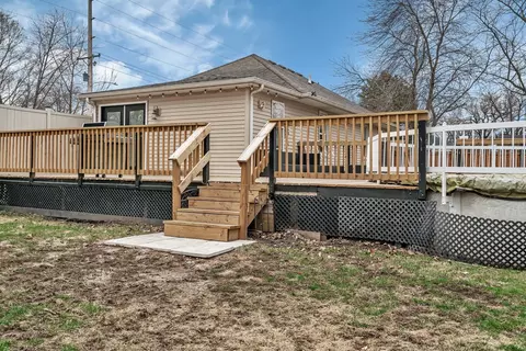 Exterior - 760 2nd Ave, Morris, IL 60450 photo 6 of 12